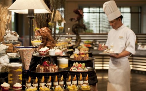 リバーカフェ＆テラス@ザ・ペニンシュラ・バンコク（インターナショナル・ビュッフェ料理, バンコク） 2