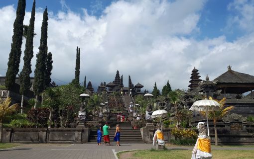 ブサキ寺院インスタ映えツアー 2