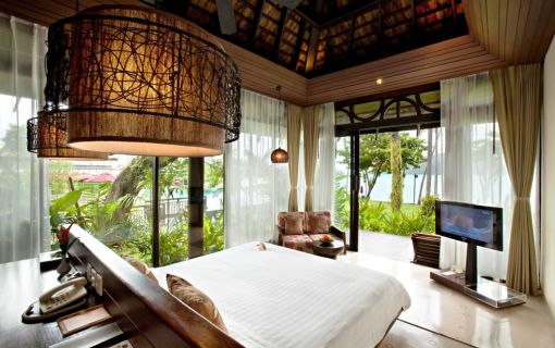 デラックス ビーチフロントヴィラ