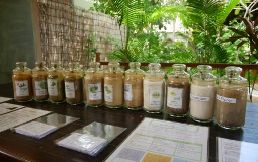 ハーブ製品の作成とお祈り体験 5