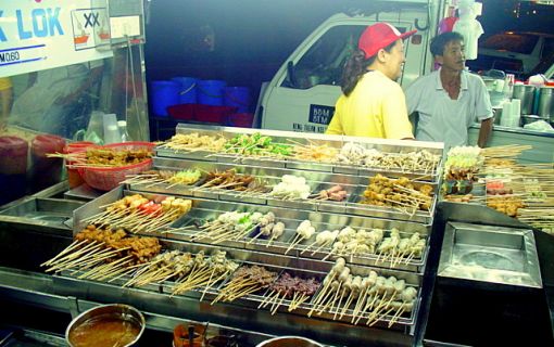 混乗車プラン（人気の屋台飯に挑戦！ジャランアロー屋台街散策とマッサージ＜夕方発観光＞）