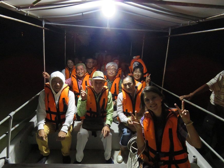 クリスマスツリーのように輝くホタルを見に行こう!ニボンテバル・ホタル観賞ツアー<夕方発観光> 4