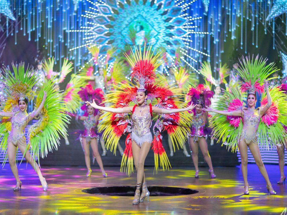 パタヤ：アルカザール (ニューハーフショー) 6