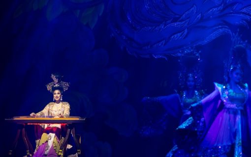 パタヤ：アルカザール (ニューハーフショー) 8