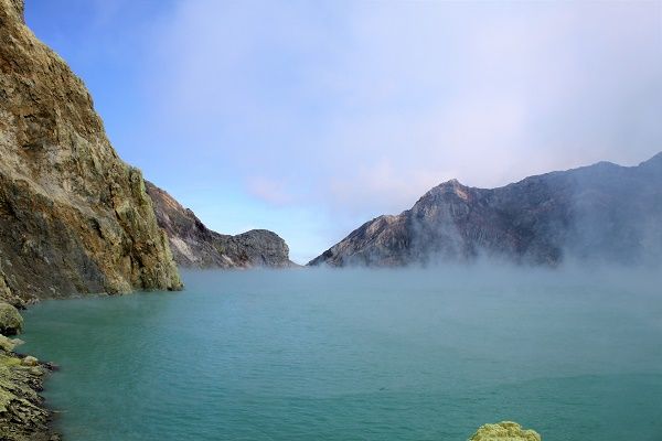 【ジャカルタ発】ブロモ山サンライズ鑑賞&魅惑の青い炎が揺らめくイジェン山を巡る2泊3日ツアー 2