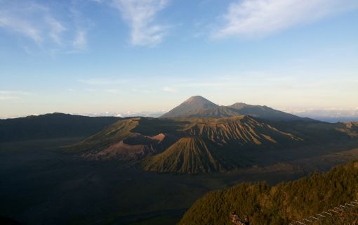 【ジャカルタ発】ブロモ山サンライズ鑑賞&魅惑の青い炎が揺らめくイジェン山を巡る2泊3日ツアー 4