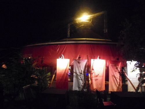 カンボジアサーカス・ファー 4