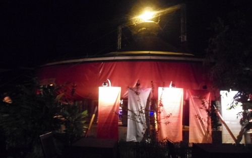 カンボジアサーカス・ファー 4