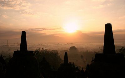 【バリ島発・往復航空券込み】1泊2日ボロブドゥール遺跡サンライズツアー 2
