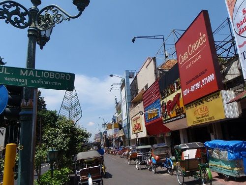 【バリ島発・往復航空券込み】1泊2日ボロブドゥール遺跡サンライズツアー 7