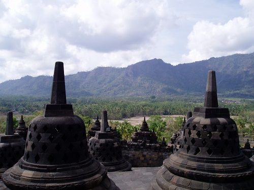 【バリ島発・往復航空券込み】1泊2日ボロブドゥール遺跡サンライズツアー 6
