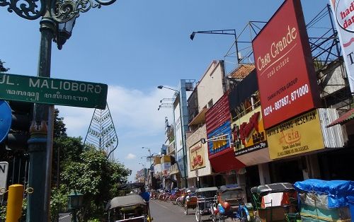 【バリ島発・往復航空券込み】1泊2日ボロブドゥール遺跡サンライズツアー 7