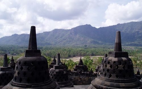 【バリ島発・往復航空券込み】1泊2日ボロブドゥール遺跡サンライズツアー 6