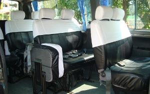 ミニバン　車内