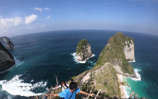 バリ島発ペニダ島日帰り1日ツアー(シュノーケリング付)