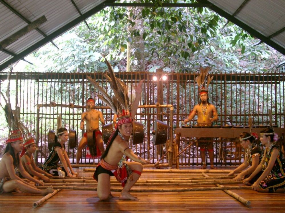 伝統舞踊ショー