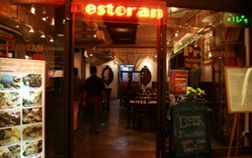 デラックスプラン ニョニャ料理のランチ付き☆(見て、学んで、体験ツアー! 1日満喫♪ ~ミュージアム巡りから伝統工芸「バティック」染め体験付き~)