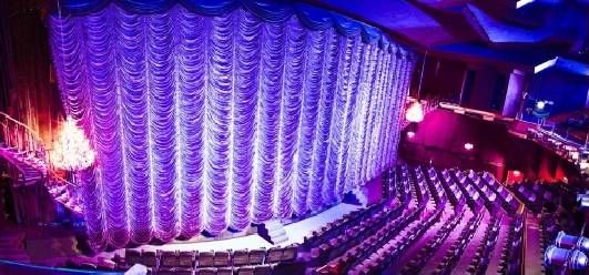 パタヤ：ティファニーズ　 (ニューハーフショー) 4