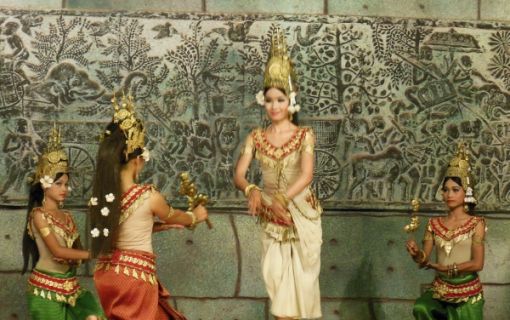 1日充実!アンコール3大遺跡 アンコールワット・アンコールトム・タプロム1日観光(バケン山夕日、 昼食&伝統舞踊ディナーショー付き) 11