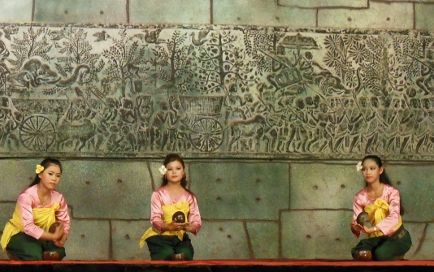 1日充実!アンコール3大遺跡 アンコールワット・アンコールトム・タプロム1日観光(バケン山夕日、 昼食&伝統舞踊ディナーショー付き) 10