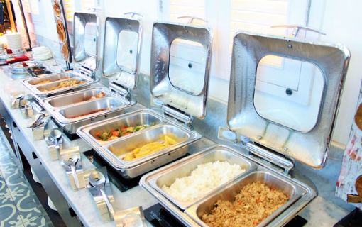 バイキングスタイルの軽食