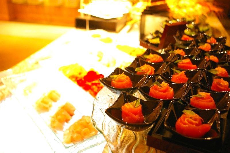 【昼食】NEXT2 カフェ＆テラス(シャングリ・ラ ホテルのビュッフ，バンコク） 1