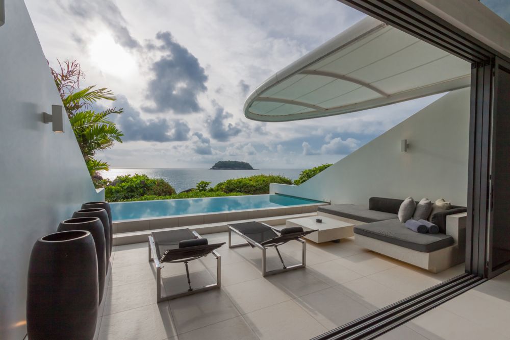 カタ ロックスに泊まる2泊3日の旅 (バンコク発プーケット島)  1