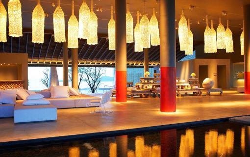 ポイント ヤム バイ コモ