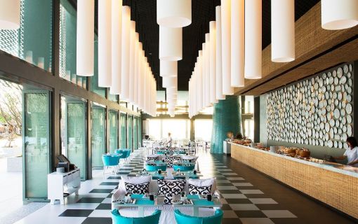 ポイント ヤム バイ コモ