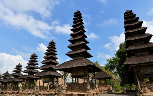 人気の２大寺院巡りタナロット＆ウルワトゥ