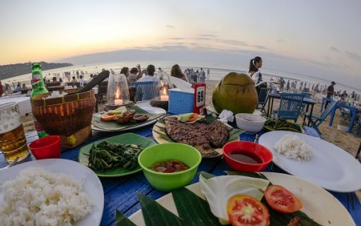 人気の2大寺院巡りタナロット&ウルワトゥ 8