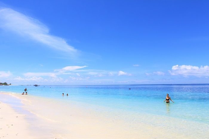 ギリ島 トラワンガン ビーチ
