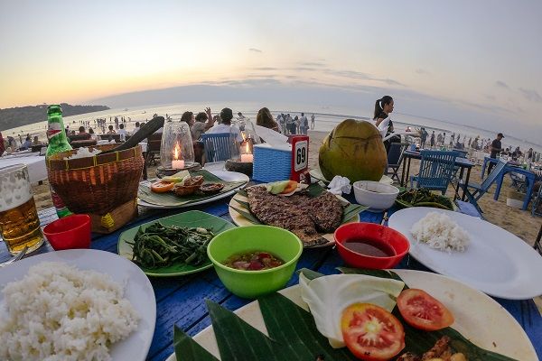 ウルワツ寺院ケチャックダンス＆ディナー 4