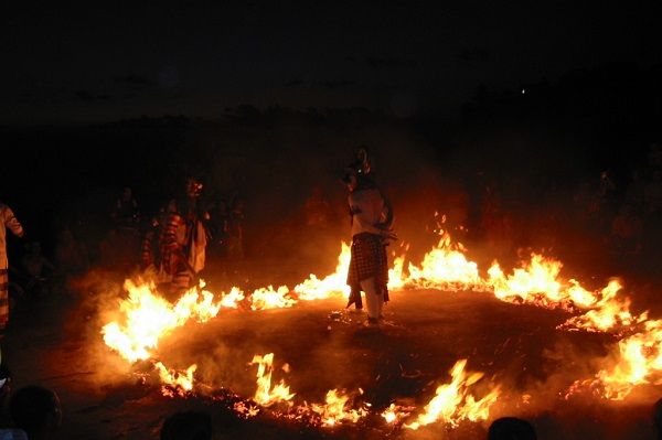 ウルワツ寺院ケチャックダンス＆ディナー 3