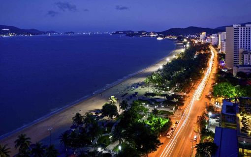 ニャチャン　ビーチ