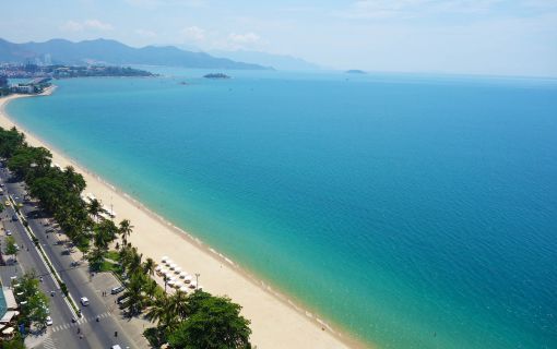 ニャチャン市内　6kmに渡る美しい海岸線