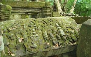 クバールスピアン、バンテアイスレイとベンメリア1日観光(お弁当付き) 7