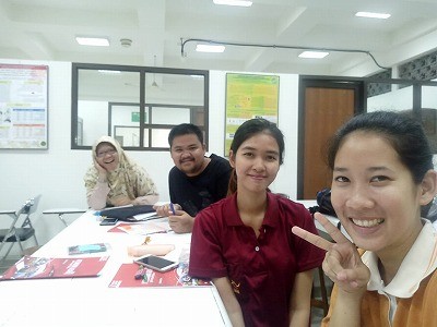 生きたインドネシア語が学べる。