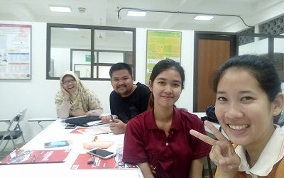 生きたインドネシア語が学べる。