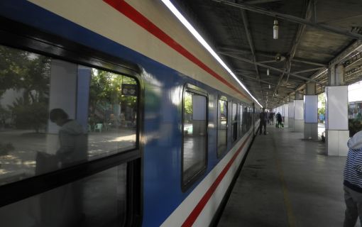 ローカル列車の旅始まり～