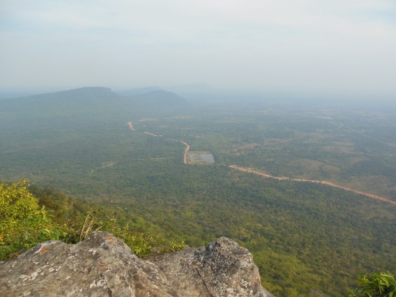 絶景世界遺産! プレア・ヴィヒア寺院1日観光(4WD乗り換え費用・お弁当付き) 1