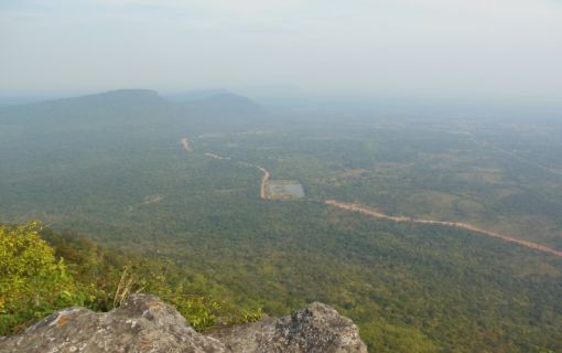 絶景世界遺産! プレア・ヴィヒア寺院１日観光（4WD乗り換え費用・お弁当付き）