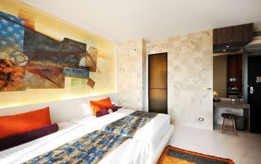 デラックス or クラブルーム