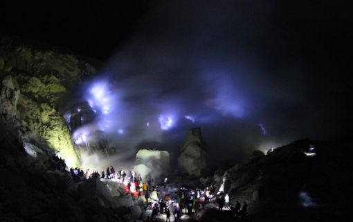 【ジャカルタ発】イジェン山ブルーファイヤー1泊2日