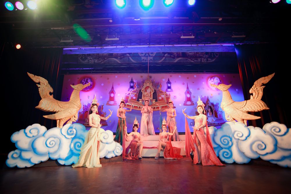 ゴールデンドーム  (ニューハーフショー, バンコク) 6