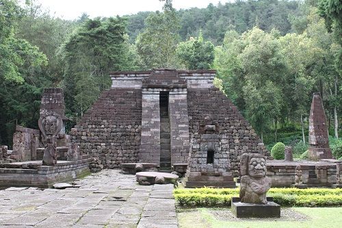 【ジャカルタ発】インドネシアの3大世界遺産ボロブドゥール遺跡、プランバナン遺跡、サンギラン初期人類遺跡を巡る2泊3日ツアー 2