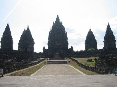 【ジャカルタ発】インドネシアの3大世界遺産ボロブドゥール遺跡、プランバナン遺跡、サンギラン初期人類遺跡を巡る2泊3日ツアー 5