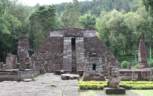 【ジャカルタ発】インドネシアの3大世界遺産ボロブドゥール遺跡、プランバナン遺跡、サンギラン初期人類遺跡を巡る2泊3日ツアー 2