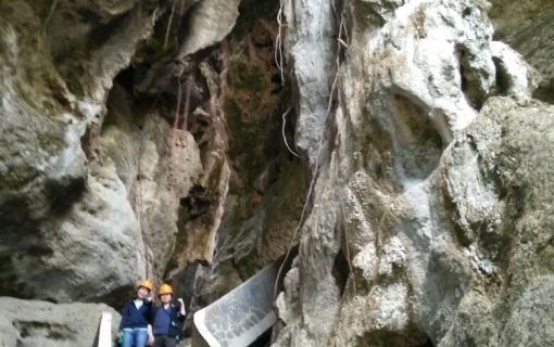 バトゥチェルミン洞窟