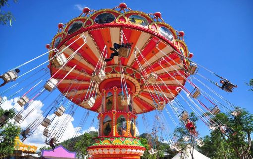 シニカルワールド(エキサイトゾーン)